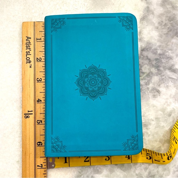 Crossway ESV Holy Bible Compact Edition 2001 Teal - Picture 7 of 8